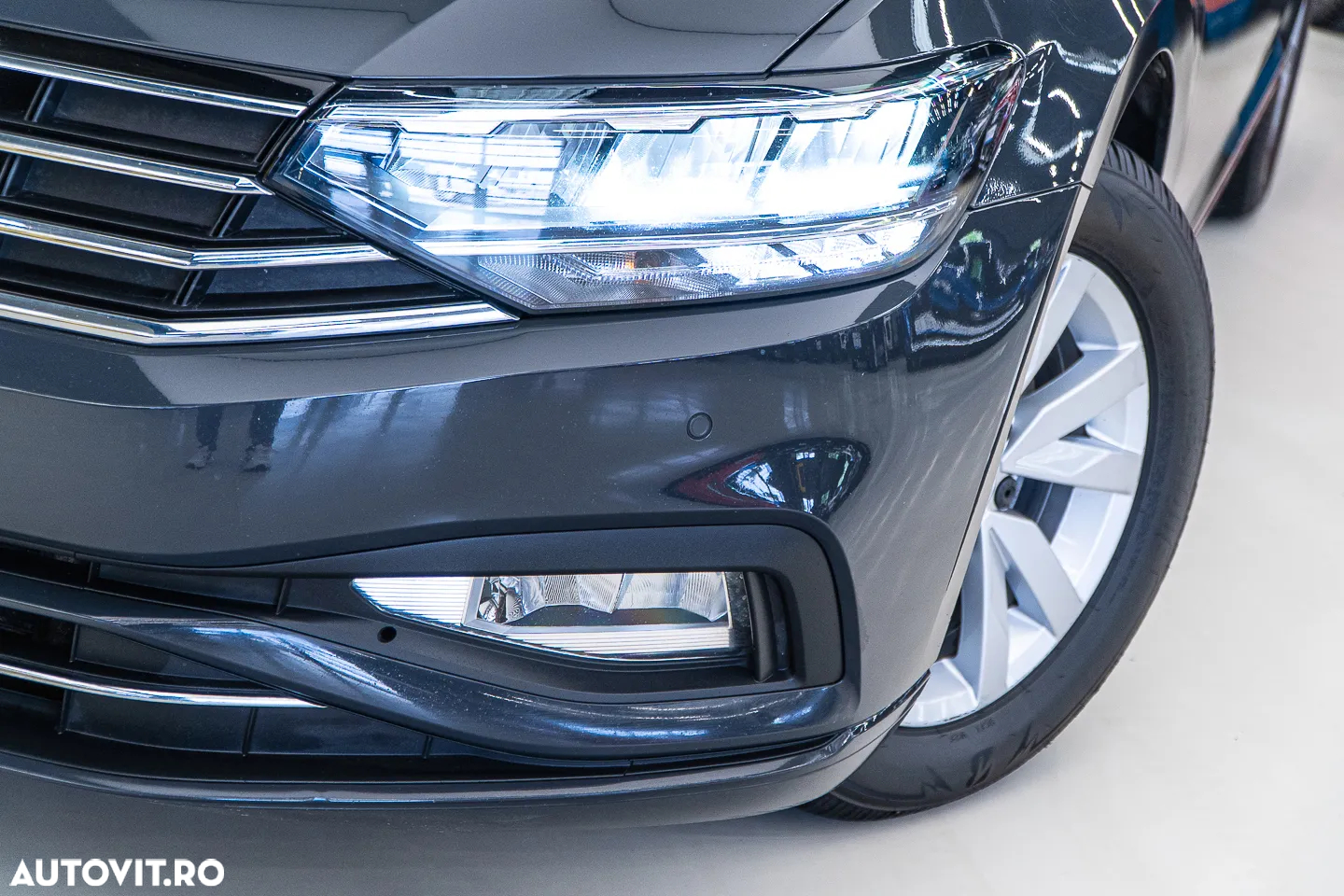 Volkswagen Passat 1.6 TDI DSG Comfortline - 35