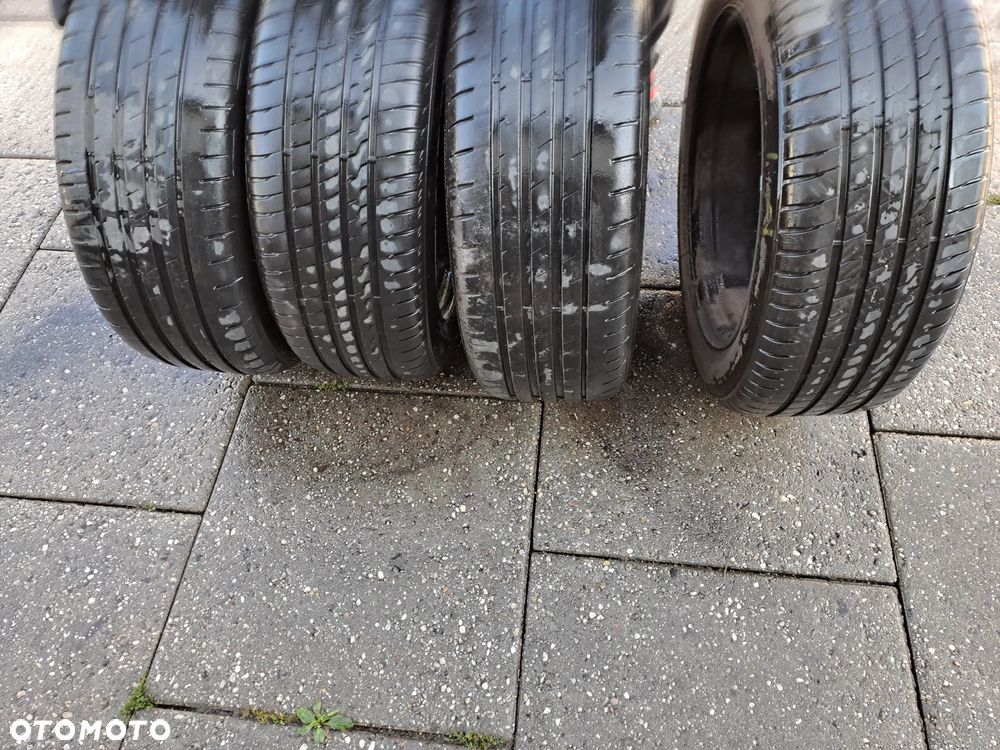 Toyota Corolla Verso komplet felg stalowych z oponami 205/55 R16 5x114,3 - 9