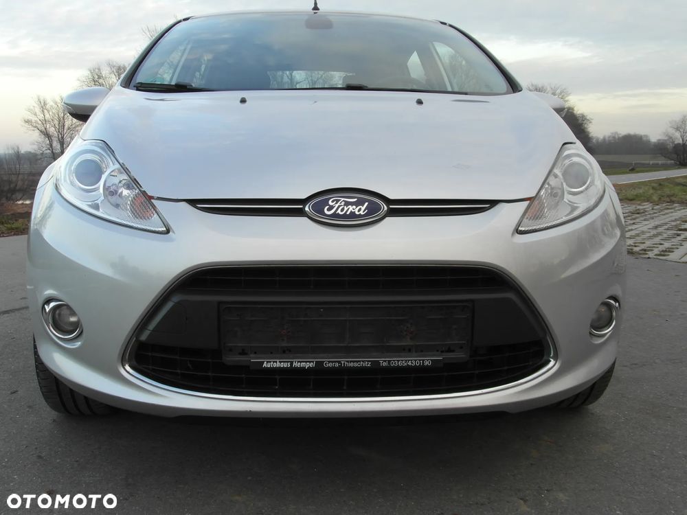 Ford Fiesta 1.25 Celebration - 16