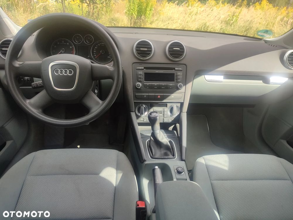 Audi A3 Sportback 1.6 Attraction - 19