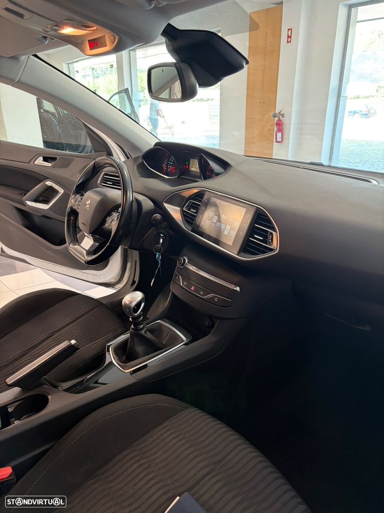 Peugeot 308 1.6 e-HDi Allure - 8