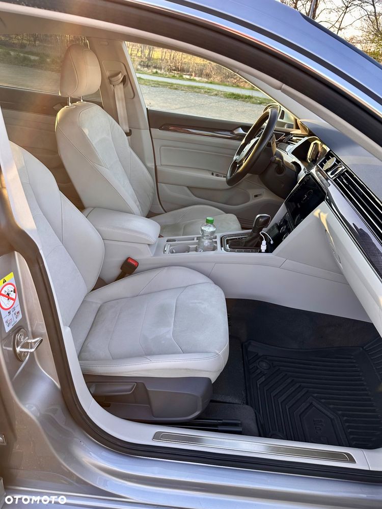 Volkswagen Arteon 2.0 TDI Bi-Turbo SCR 4Mot Elegance DSG - 25