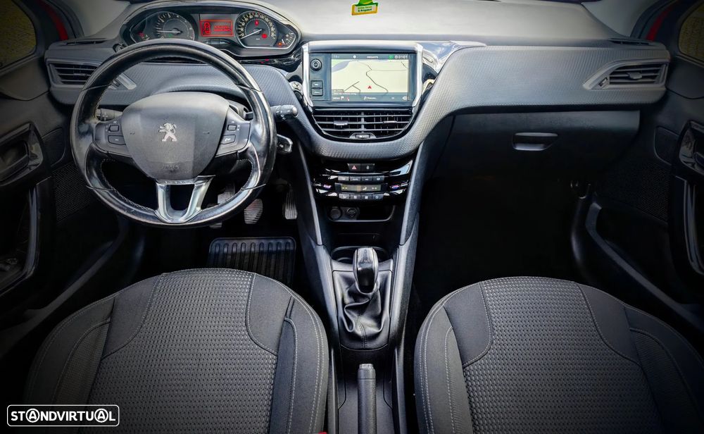 Peugeot 208 1.2 PureTech GT Line - 13