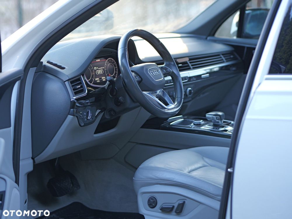 Audi Q7 - 11