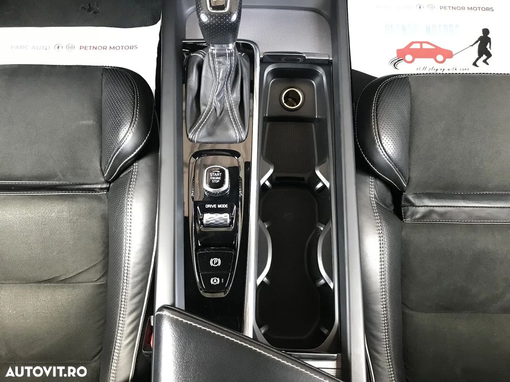 Volvo XC 60 D4 R-Design - 34