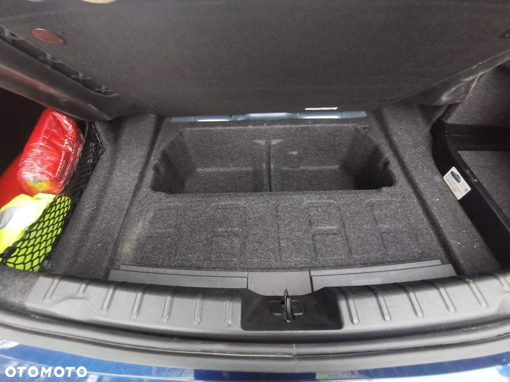 BMW Seria 3 330i xDrive Luxury Line - 33