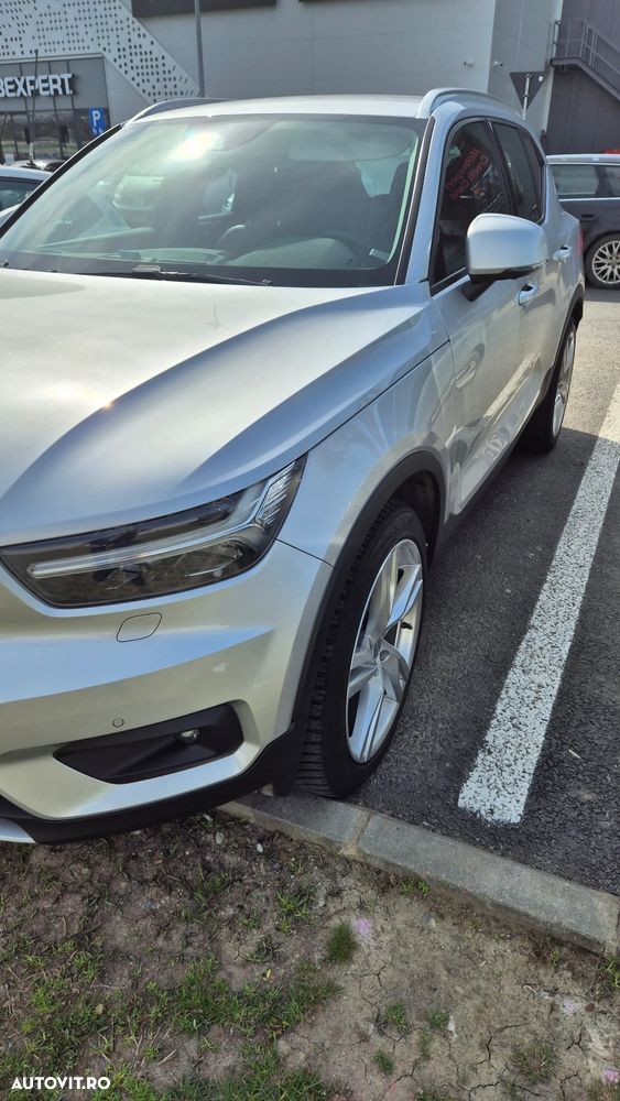 Volvo XC 40 D4 AWD Momentum Pro - 5