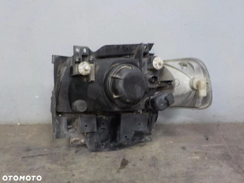 VW T4 LIFT CARAVELLE MULTIVAN LAMPA PRAWA PRZÓD - 4