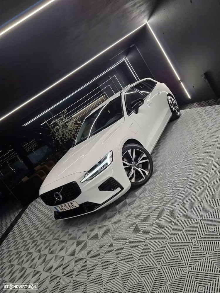Volvo V60 2.0 T6 AWD TE R-Design Expression - 3