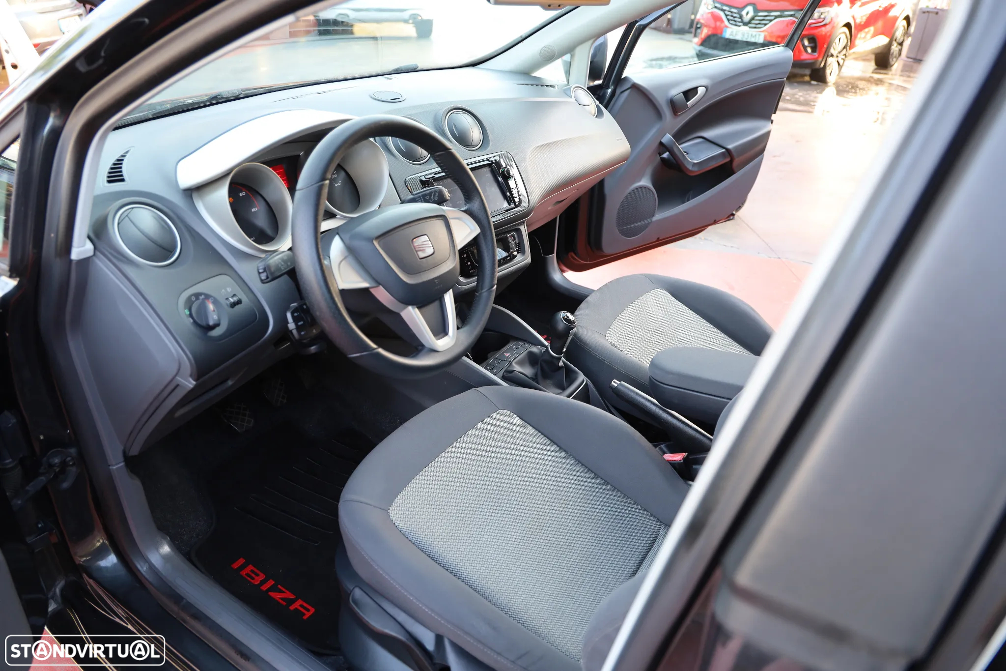 SEAT Ibiza 1.6 TDI Style DPF - 14