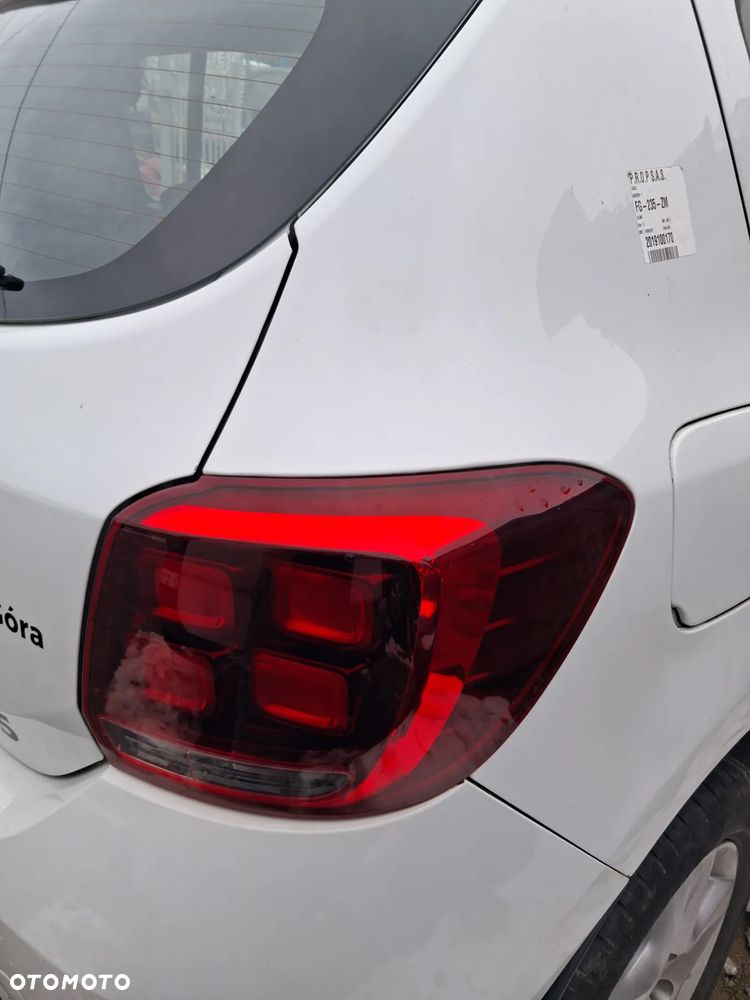 Dacia sandero II 16 lampa prawy tyl - 1