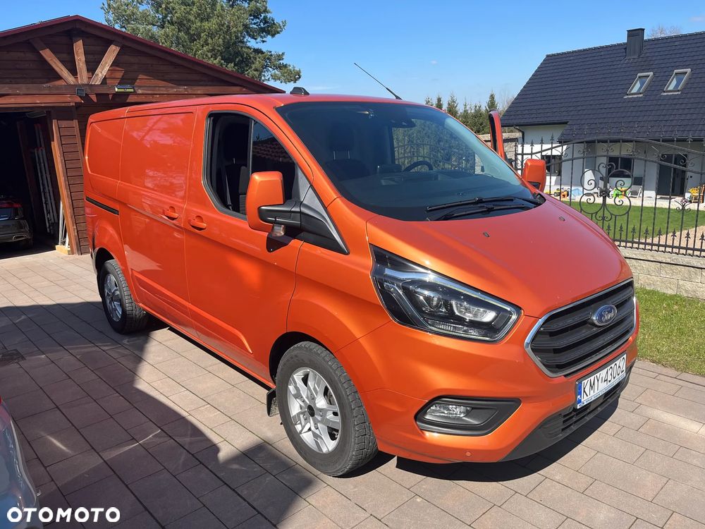 Ford TRANSIT CUSTOM - 1