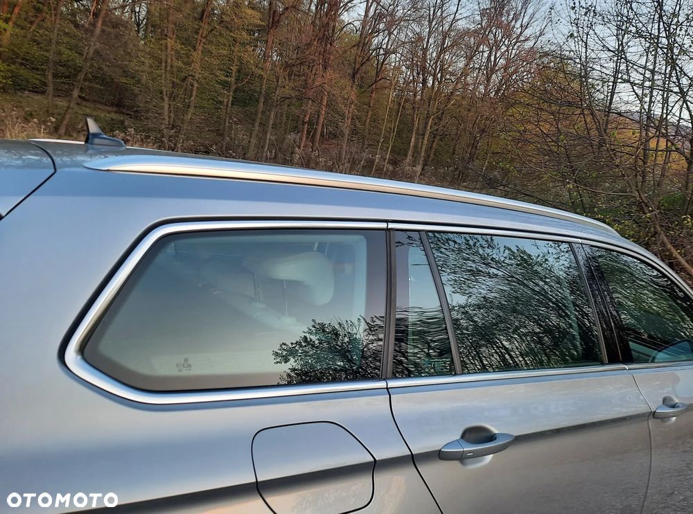 Volkswagen Passat 2.0 TDI Elegance DSG - 14