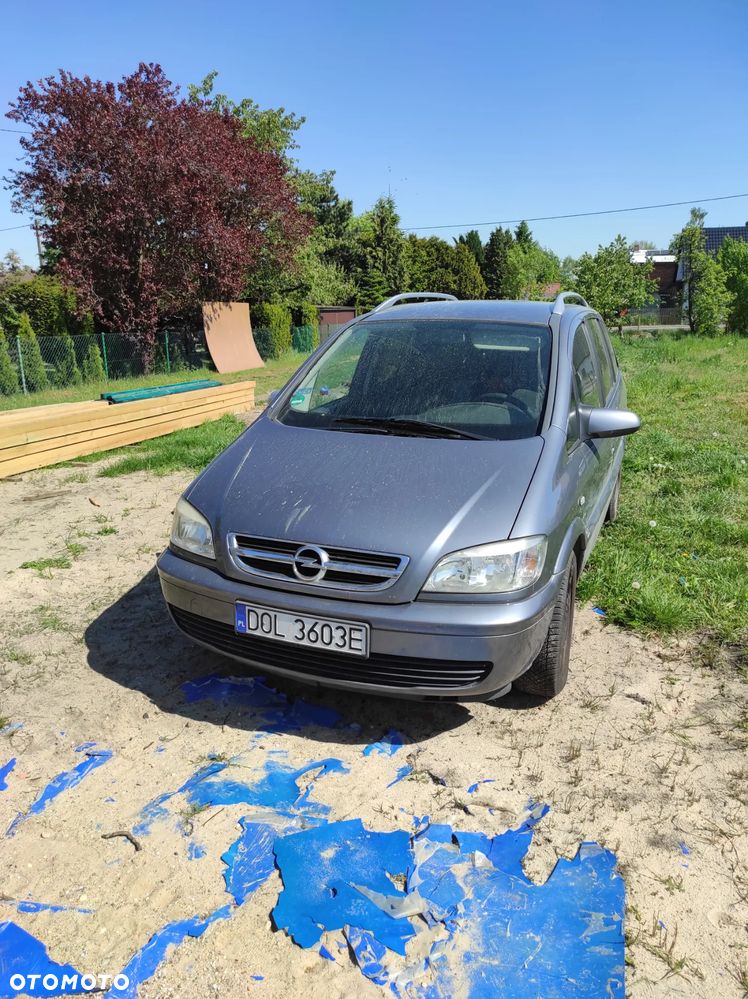 Opel Zafira - 1