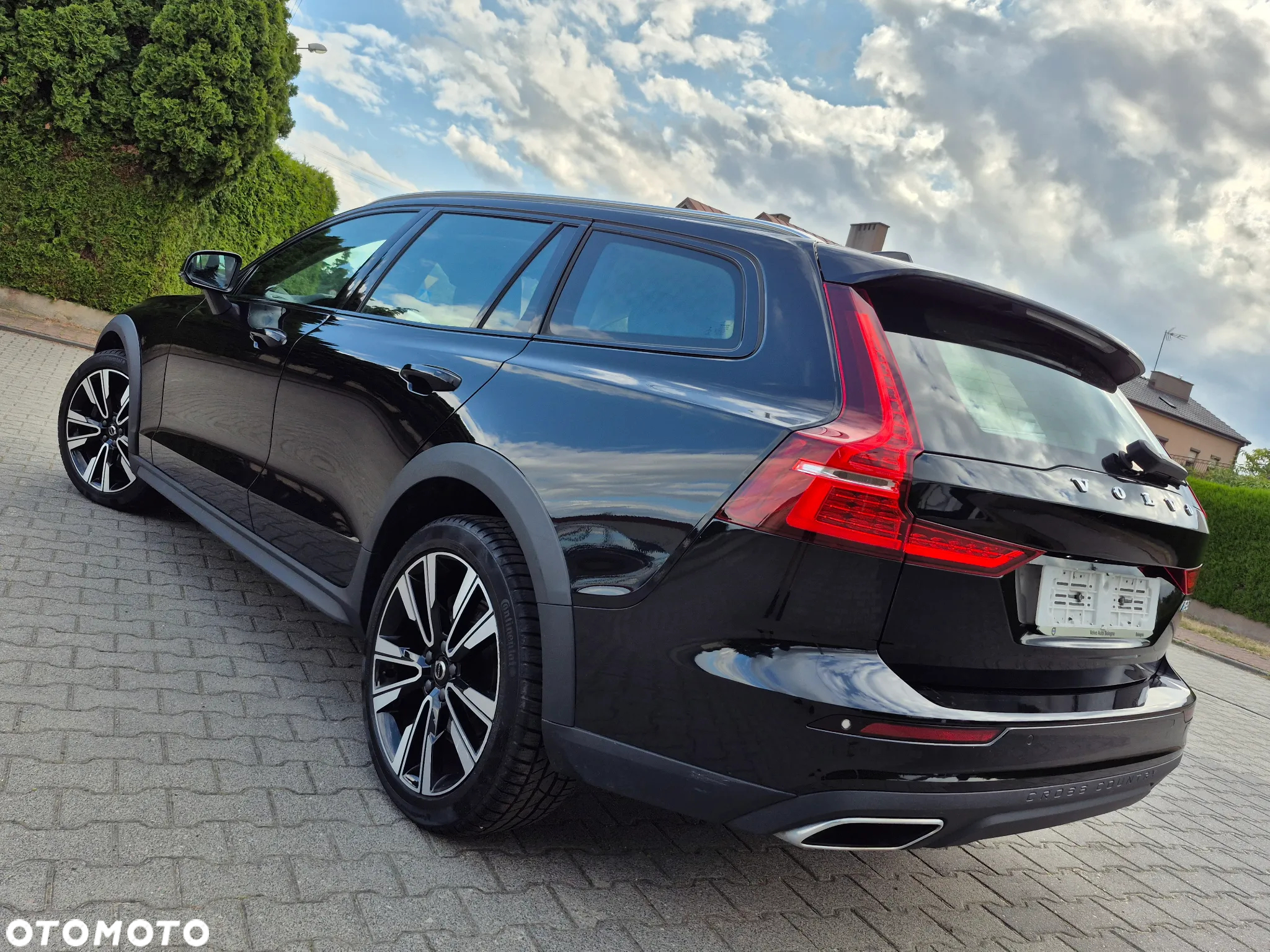 Volvo V60 Cross Country Plus B5 B AWD - 32