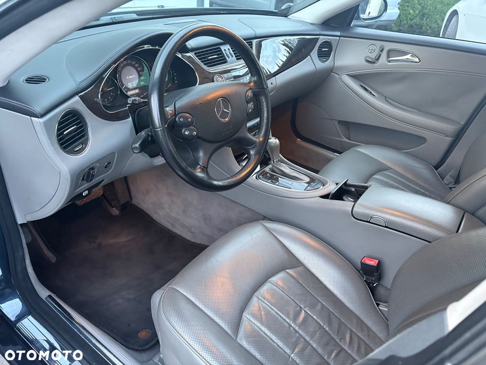 Mercedes-Benz CLS 500 - 10