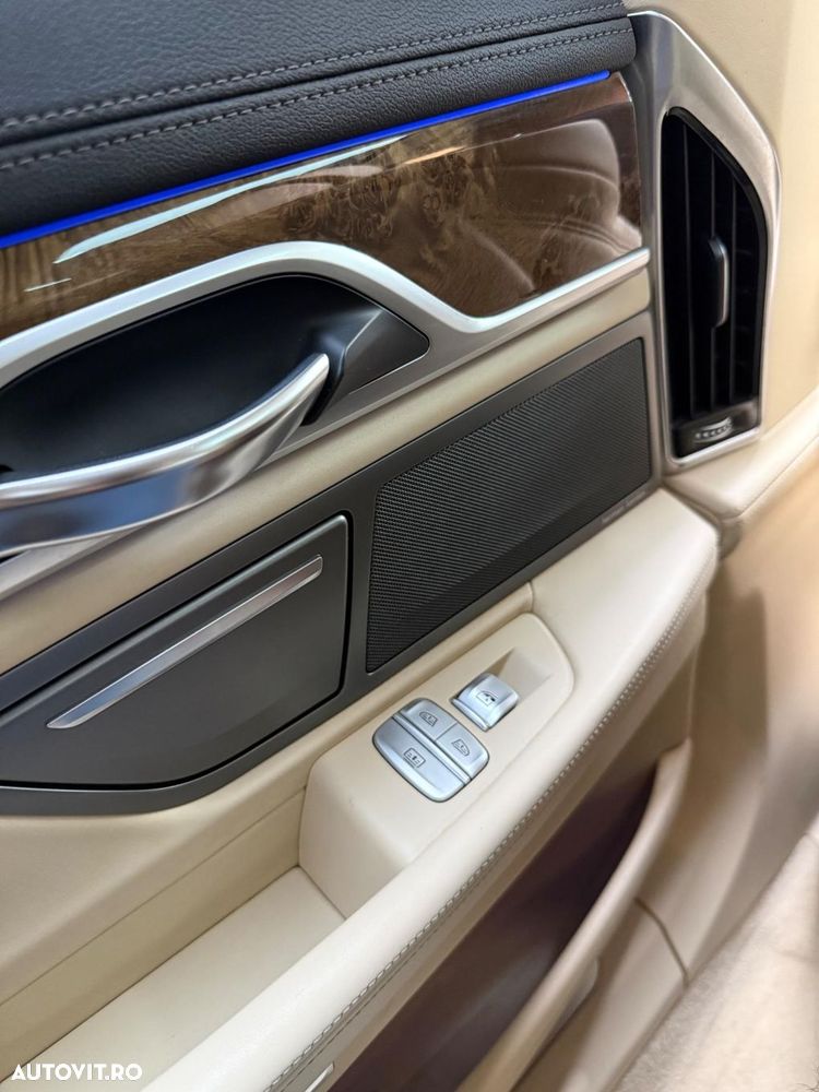 BMW Seria 7 740e iPerformance - 13