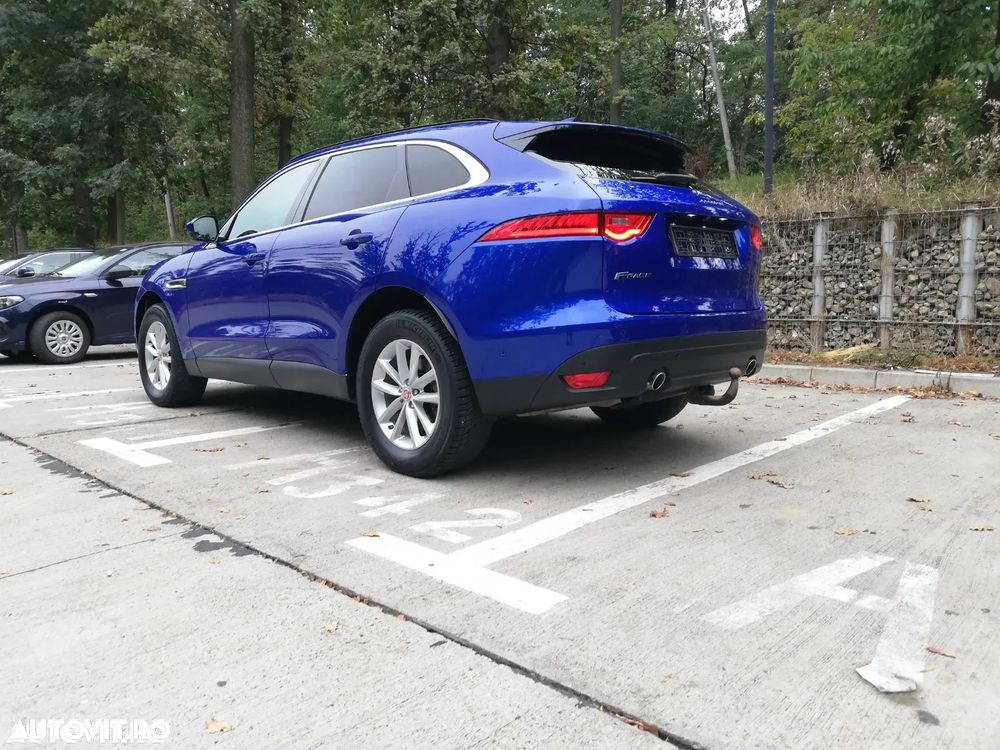 Jaguar F-Pace 20d AWD Portfolio - 6