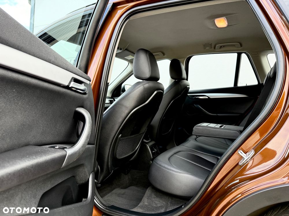 BMW X1 sDrive16d Sport Line - 26