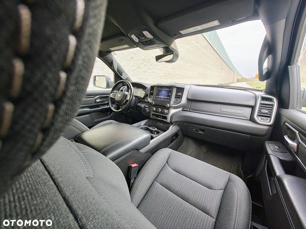 RAM 1500 5.7 Crew Cab Bighorn - 11