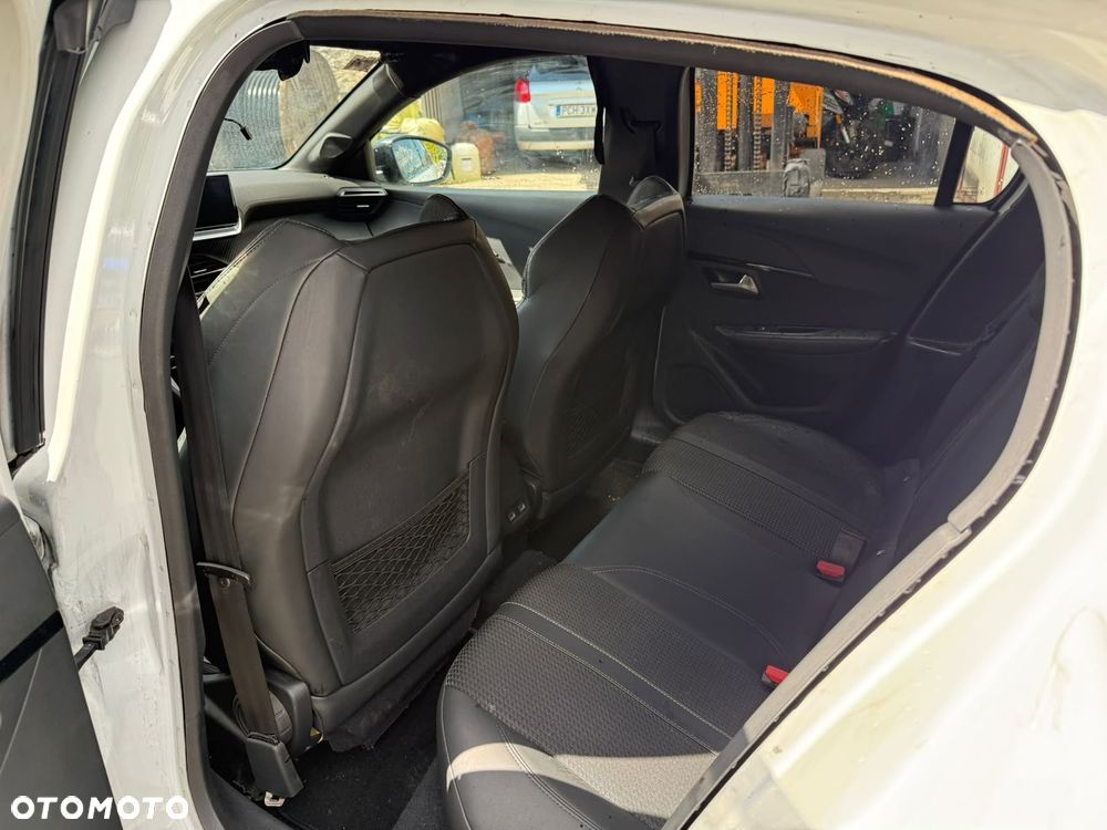 Peugeot 208 1.2 PureTech GT Line S&S - 10