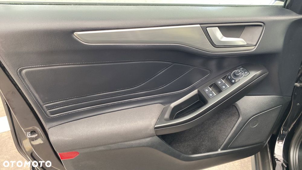 Ford Focus 1.0 EcoBoost mHEV Titanium X - 17