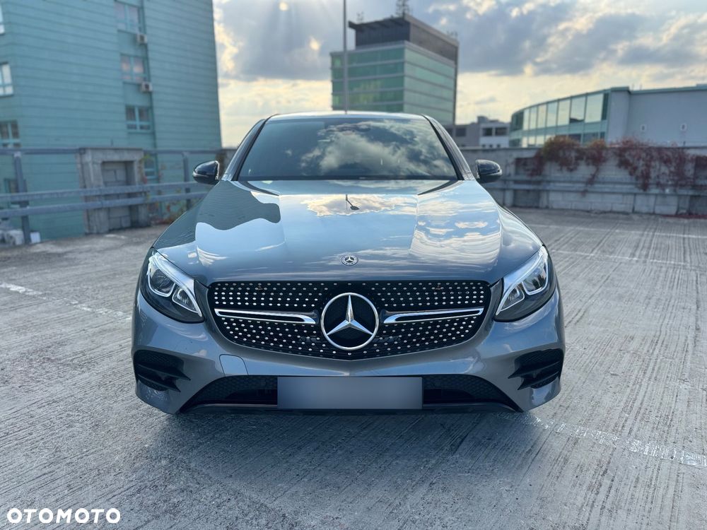 Mercedes-Benz GLC 300 4Matic 9G-TRONIC AMG Line - 3