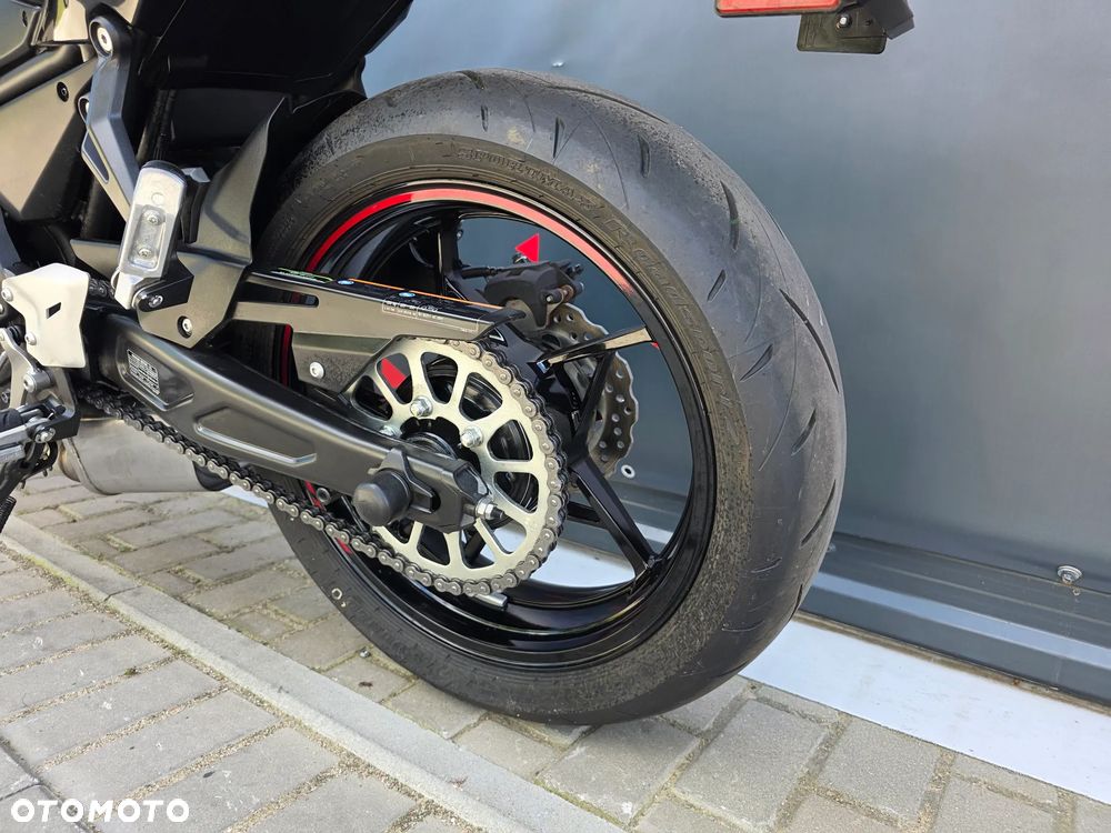 Kawasaki Z 650 - 7