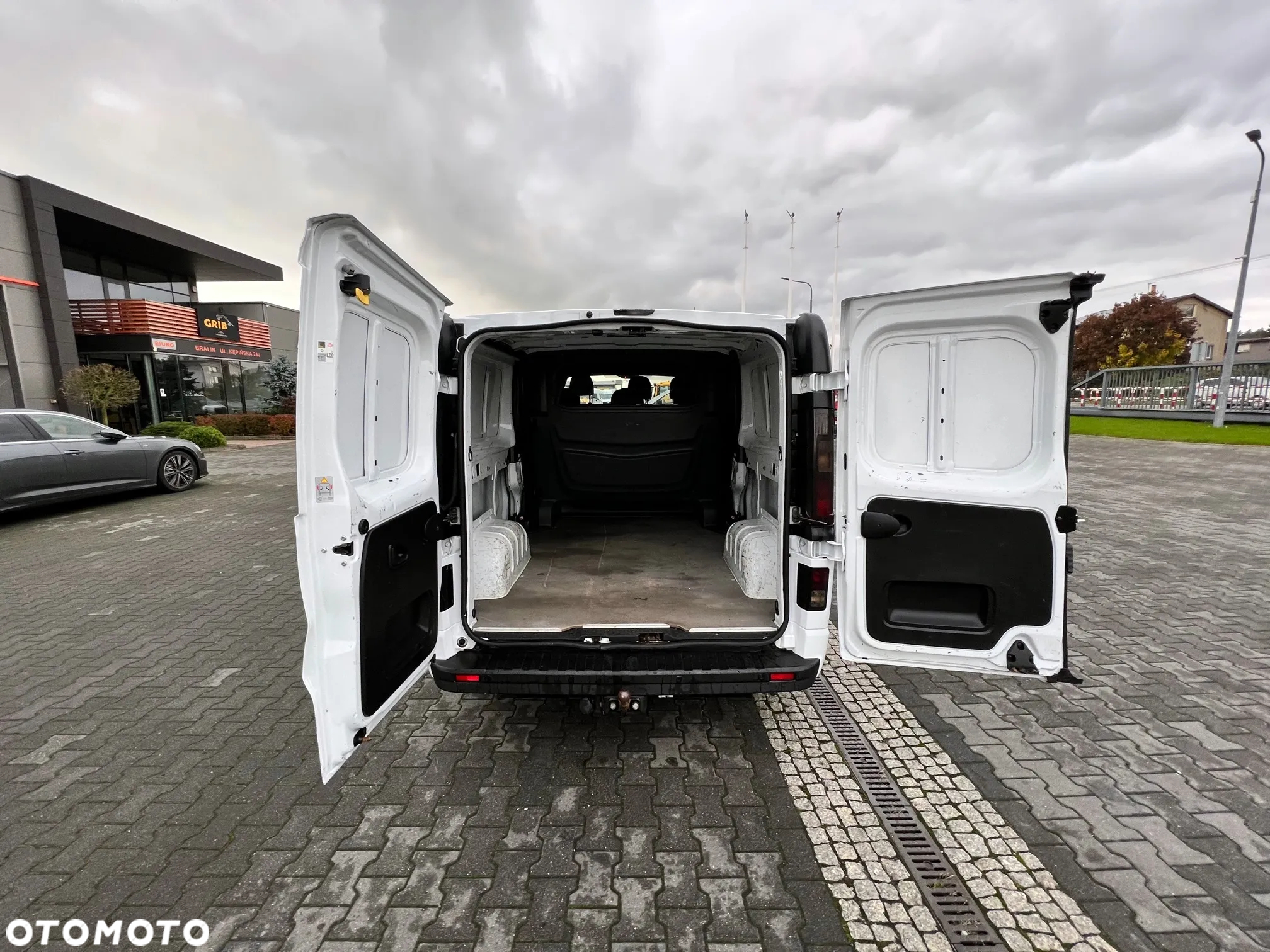 Opel Vivaro Long Doka Brygadówka 6-miejsc Salon PL - 15