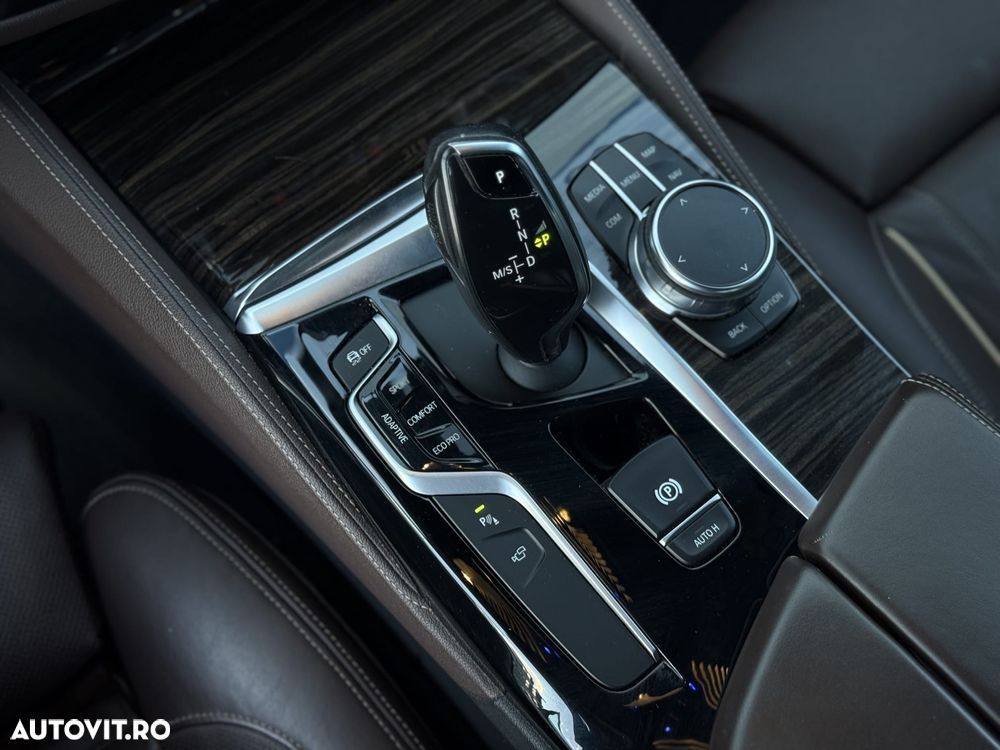 BMW Seria 5 530d xDrive Aut. - 28