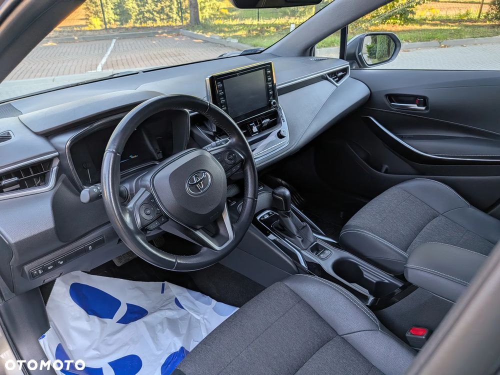 Toyota Corolla 1.8 Hybrid GPF Executive - 30