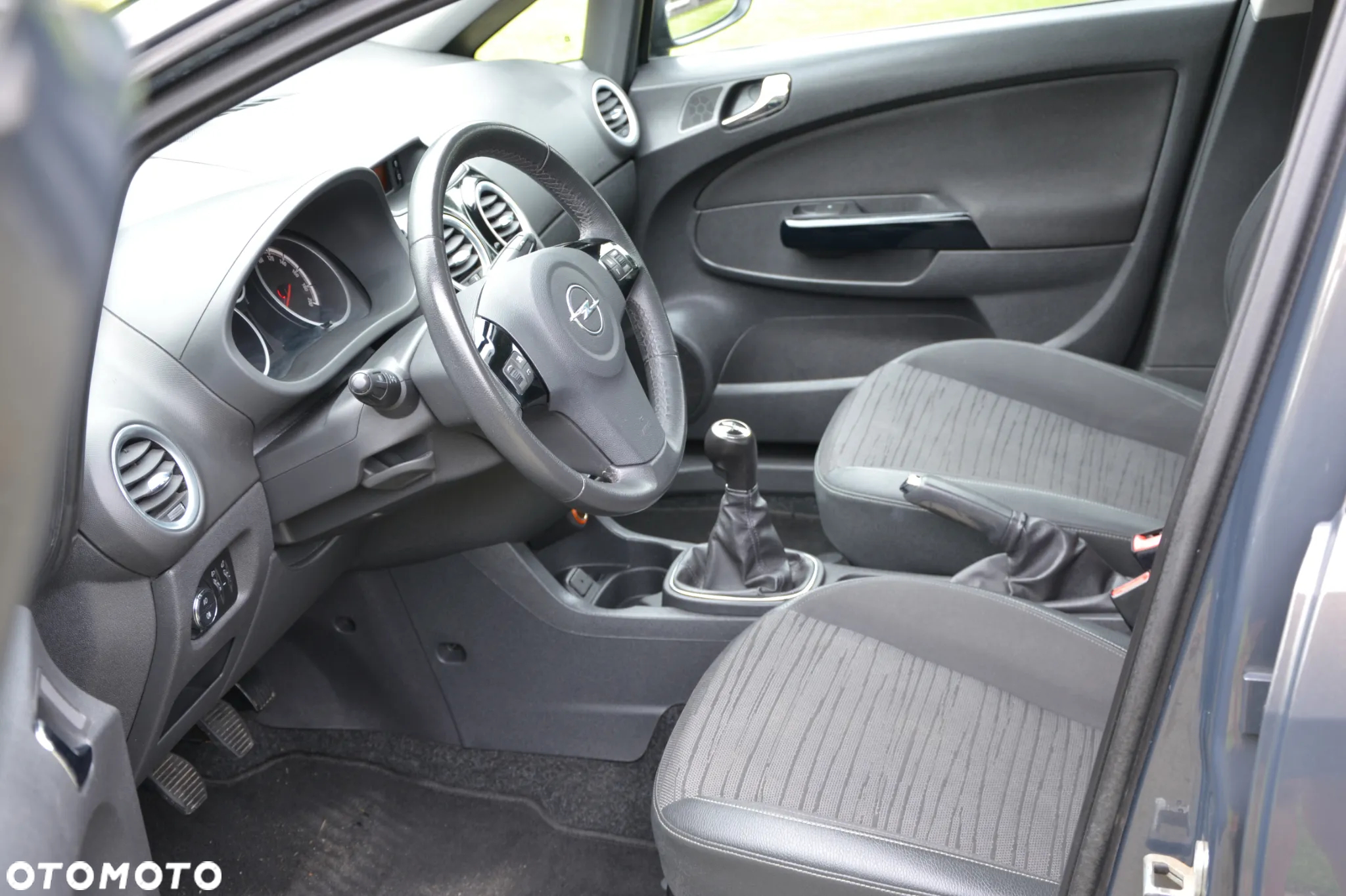 Opel Corsa 1.2 16V Color Edition - 7