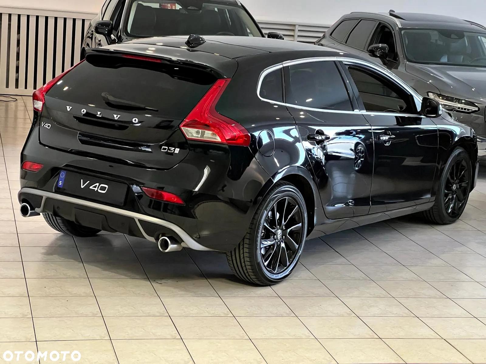Volvo V40 D3 Geartronic RDesign - 18