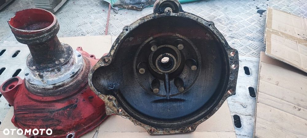 Obudowa koła zamachowego dzwon Volvo Penta B18 B20 824850 - 2