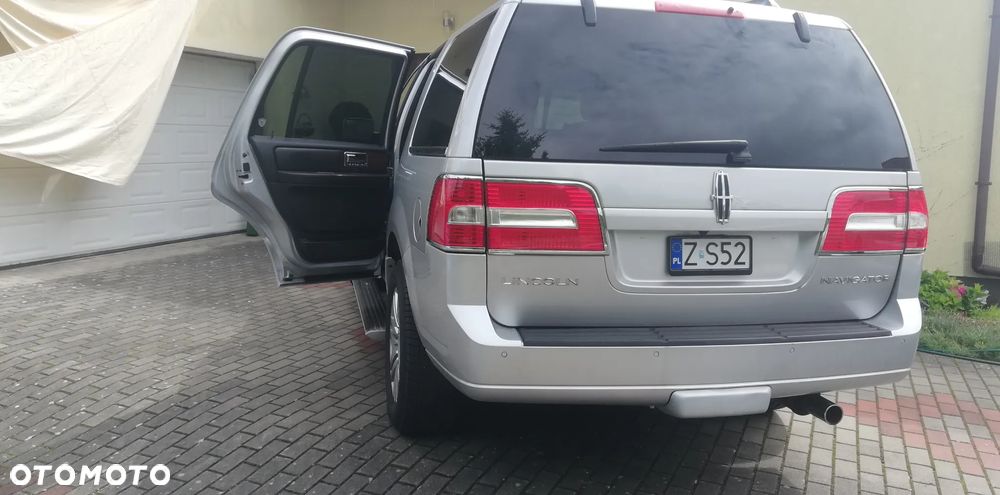 Lincoln Navigator 5.4 L 4x4 - 10