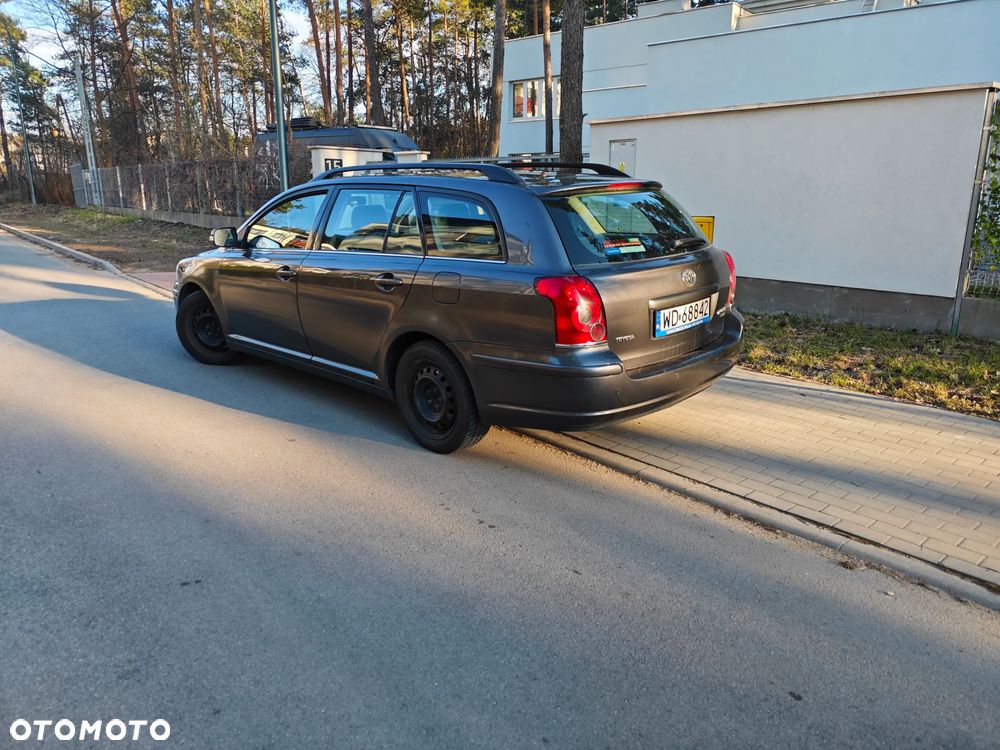 Toyota Avensis 2.0 D-4D Luna - 6