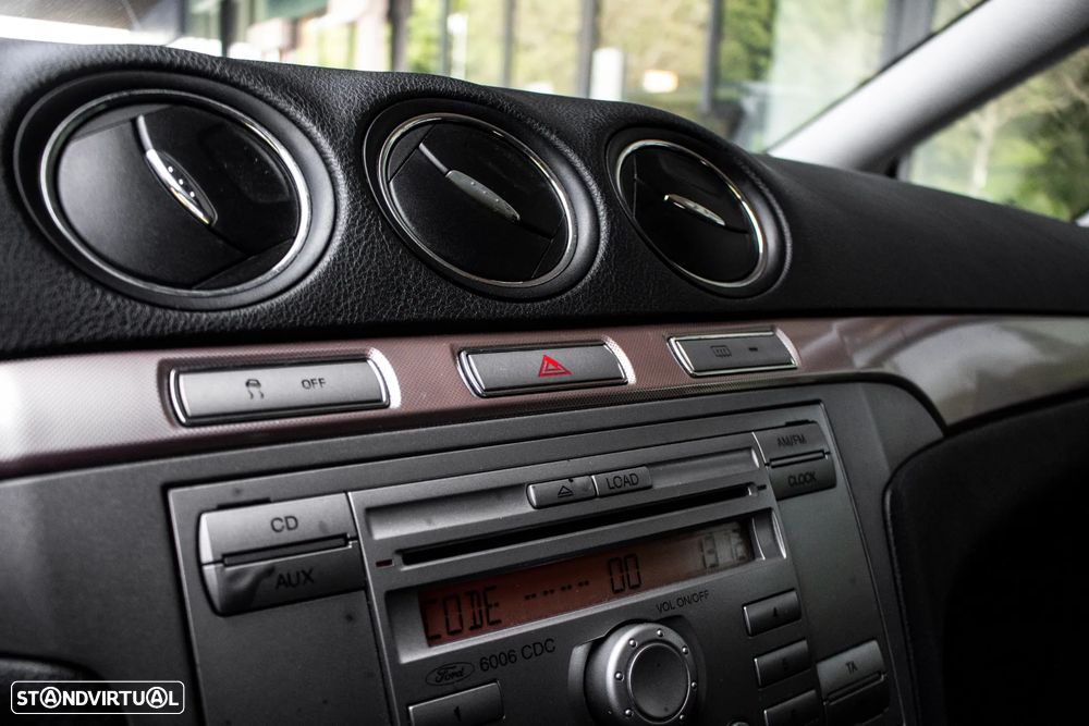 Ford S-Max 1.8 TDCi Trend 7L - 19