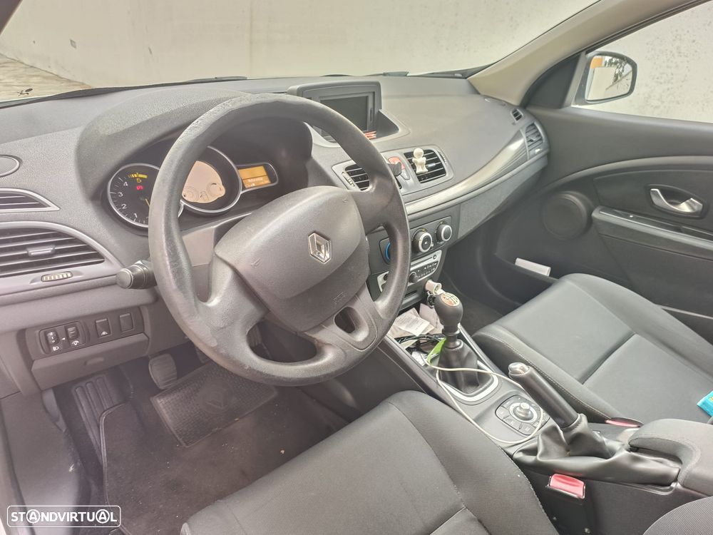 Renault Mégane Sport Tourer dCi 110 FAP Dynamique - 7