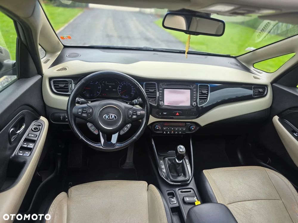 Kia Carens 1.7 CRDi 136 Fifa World Cup Edition - 19