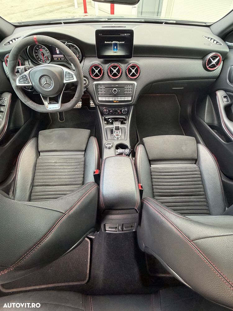 Mercedes-Benz A 45 AMG - 11