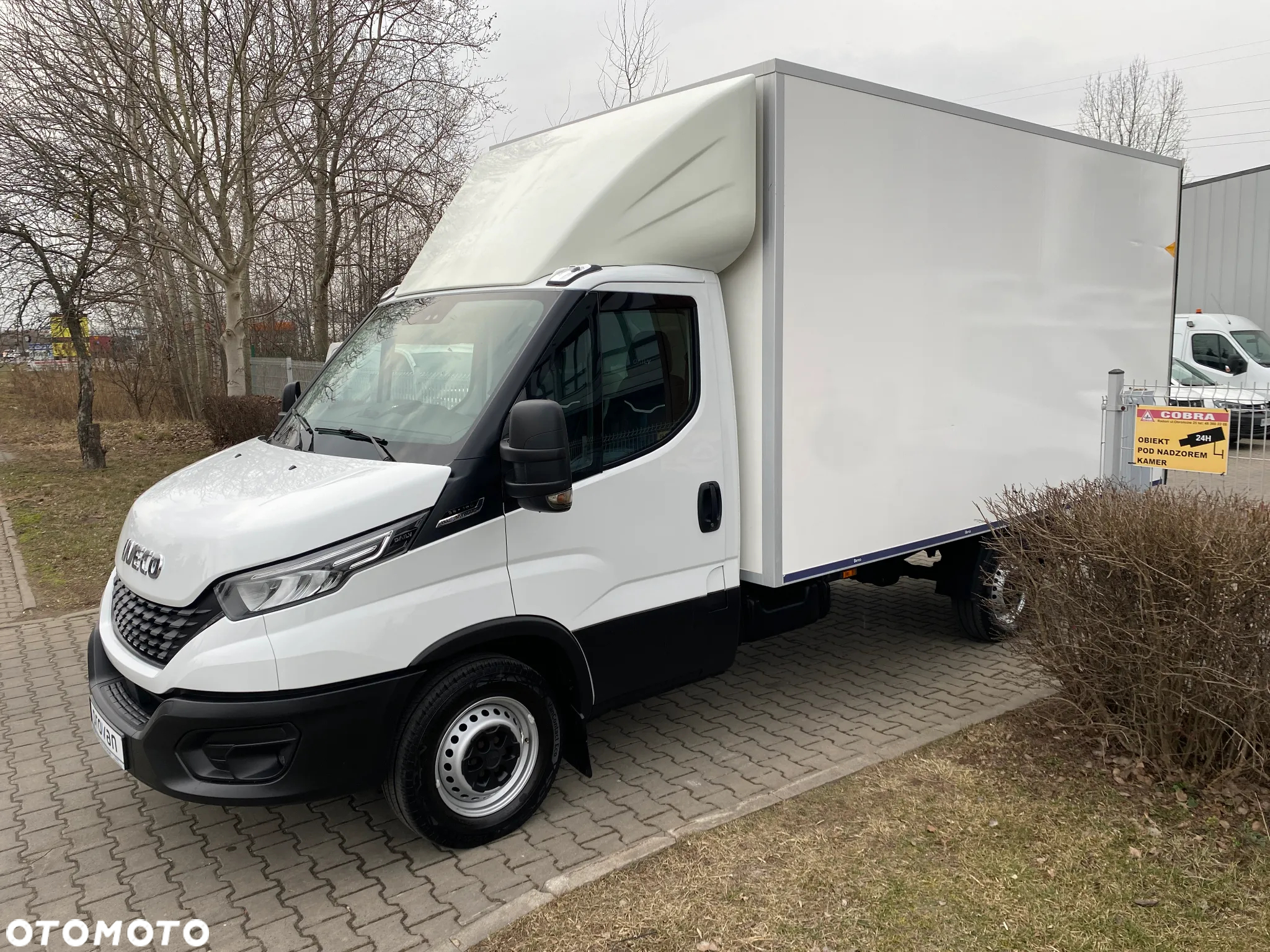 Iveco DAILY 35-160 HI-MATIC KONTENER 8 EUROPALET WINDA ZEPRO - 10