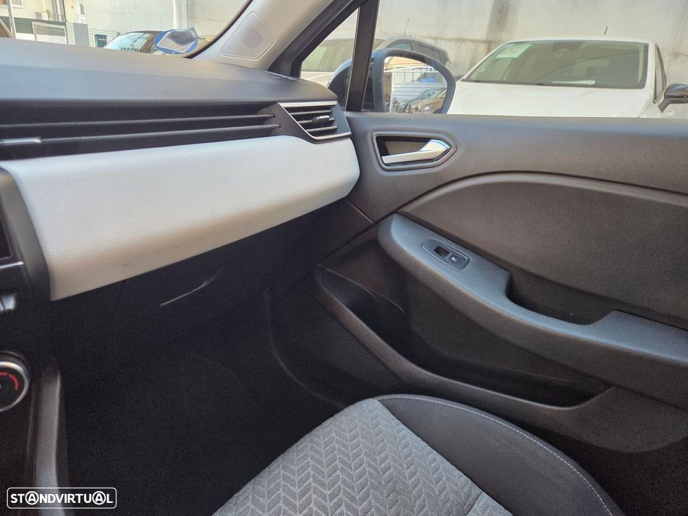 Renault Clio 1.0 TCe Techno - 23