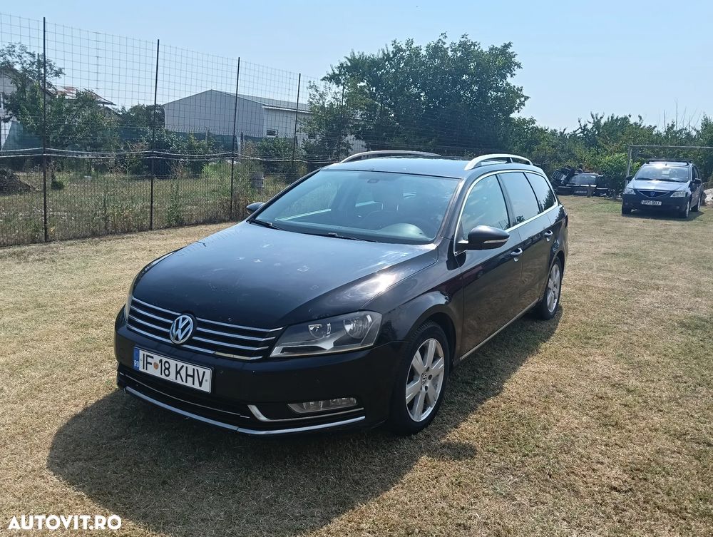 VOLKSWAGEN Passat