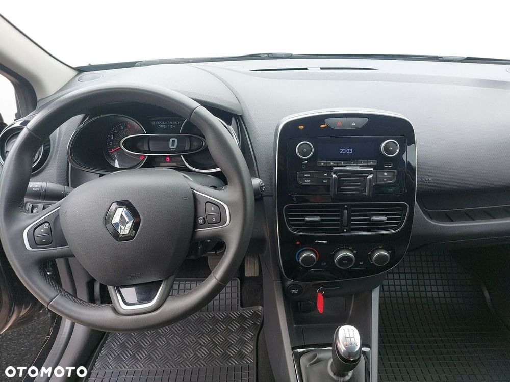 Renault Clio - 14