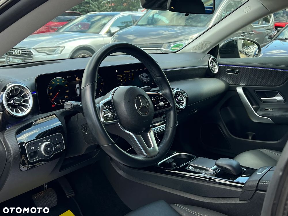Mercedes-Benz CLA - 14