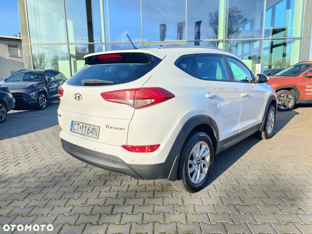 Hyundai Tucson 1.6 GDI BlueDrive GO 2WD - 10