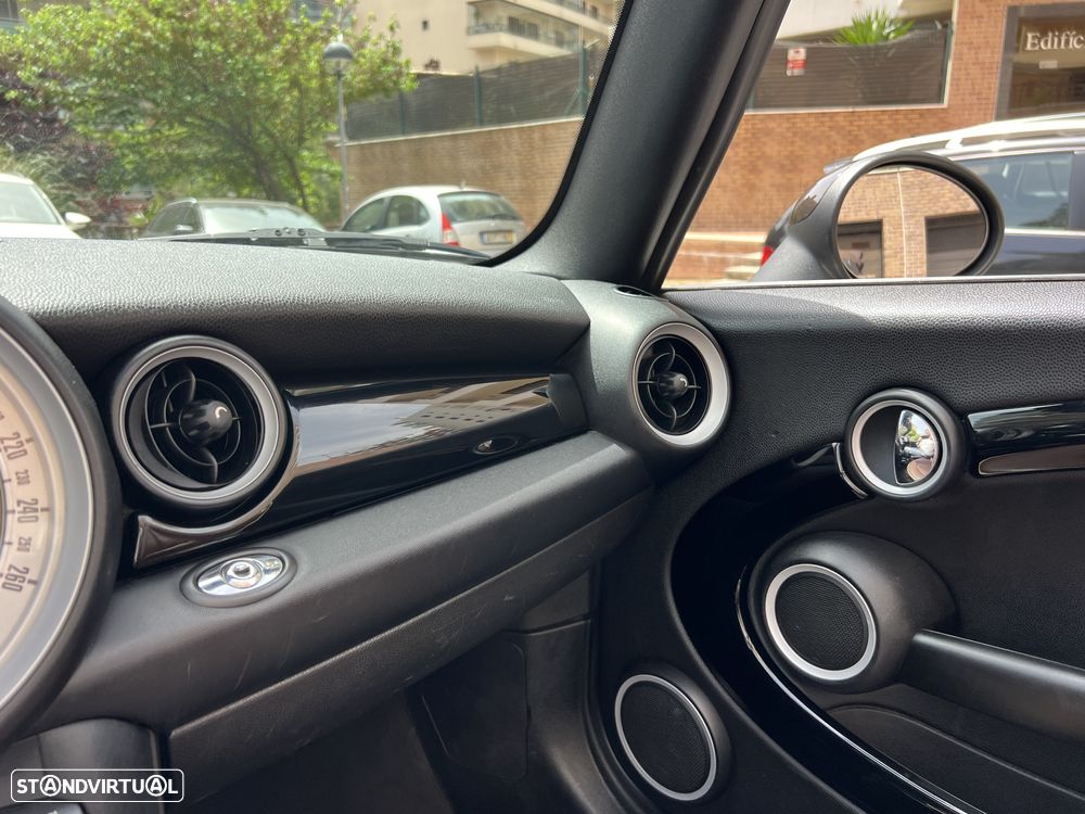 MINI Cabrio Cooper D Highgate - 48