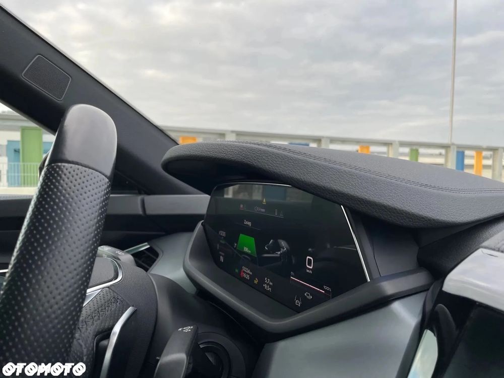Audi e-tron GT 60 93kWh Quattro - 32