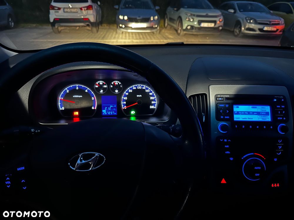 Hyundai i30 1.6 CRDi Comfort World Cup - 2