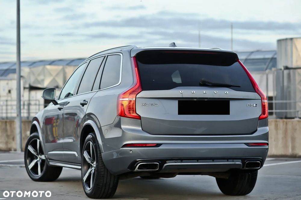 Volvo XC 90 D5 AWD R-Design 7os - 13